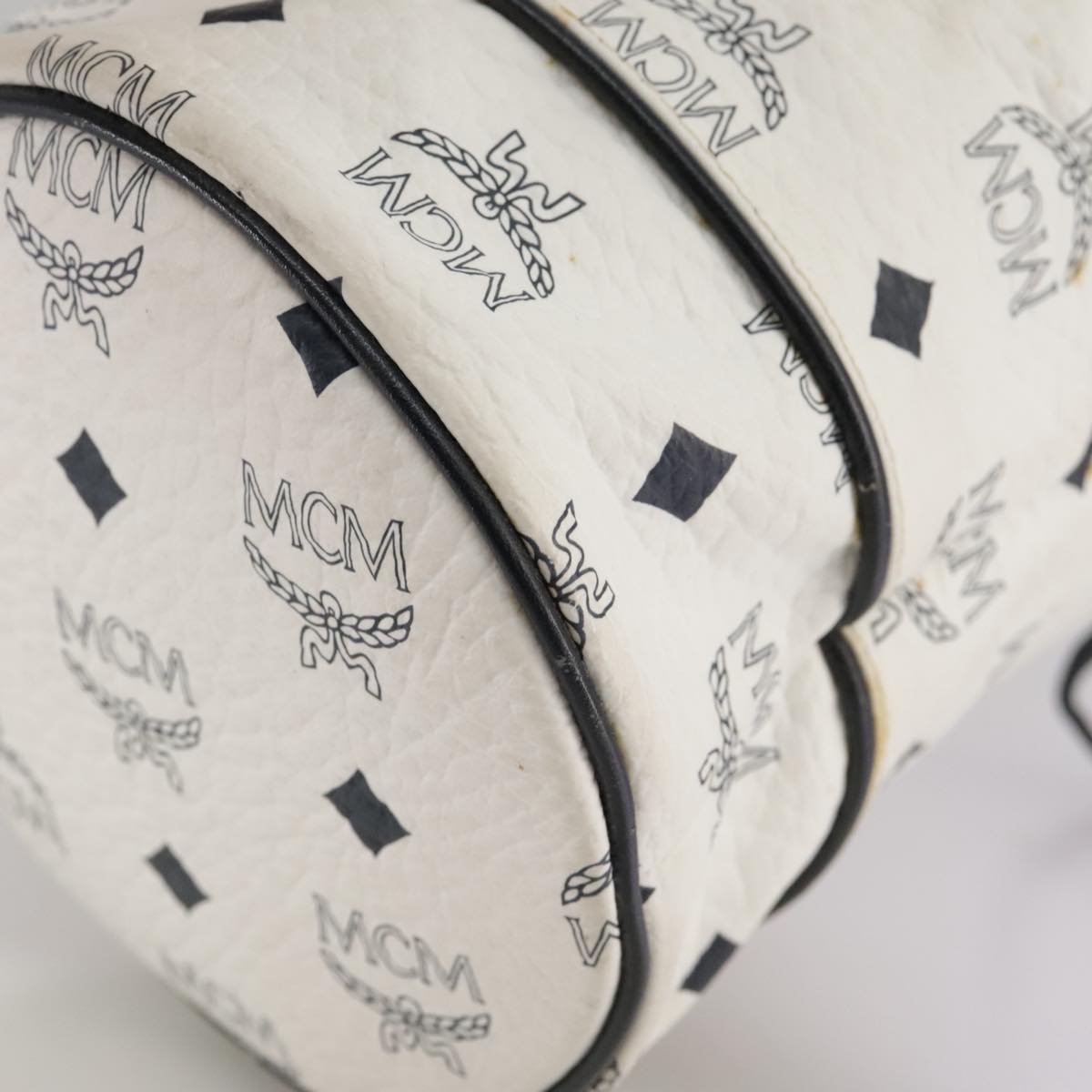 MCM Visetos White Canvas Shoulder Bag (Pre-Owned)