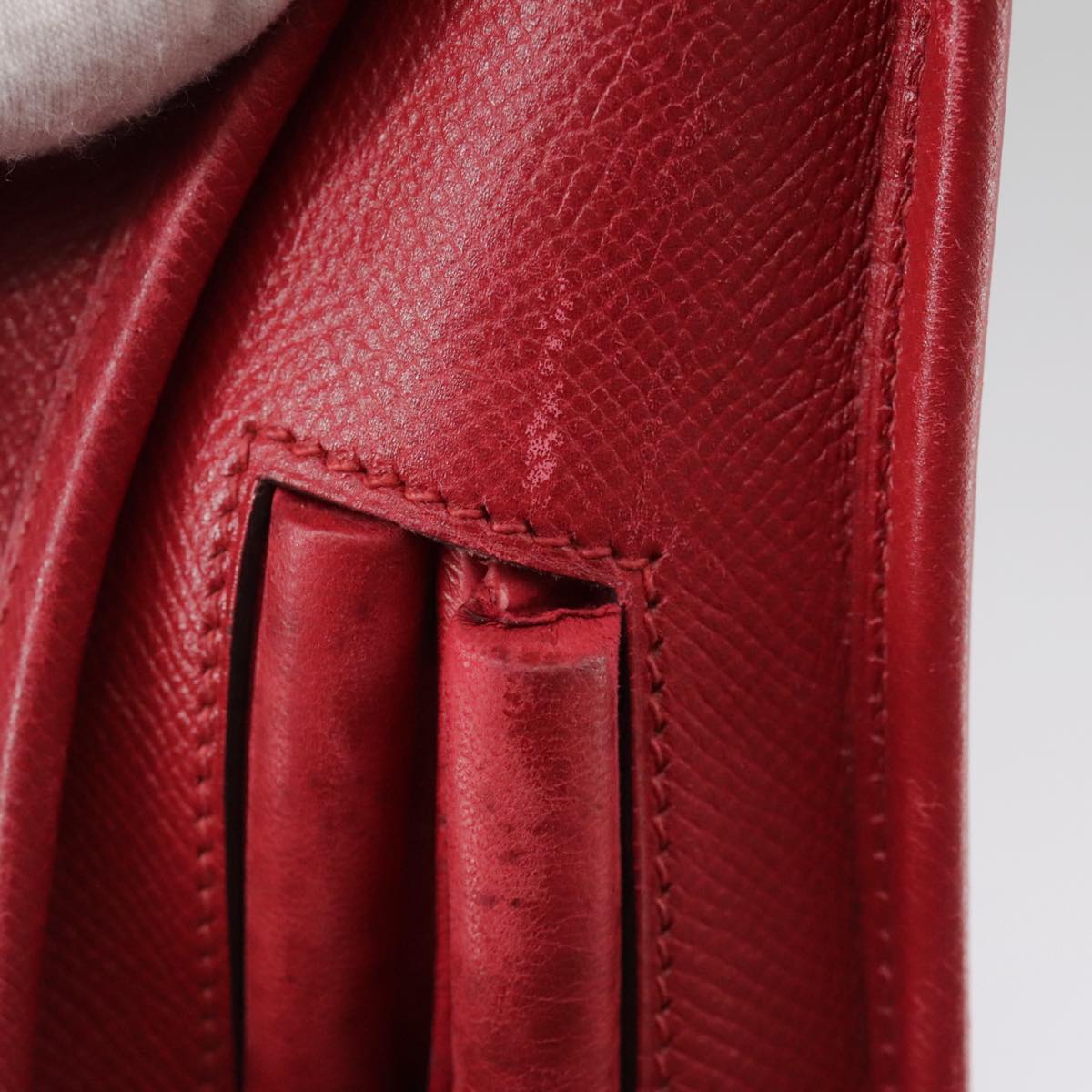Hermès Red Leather Shoulder Bag (Pre-Owned)