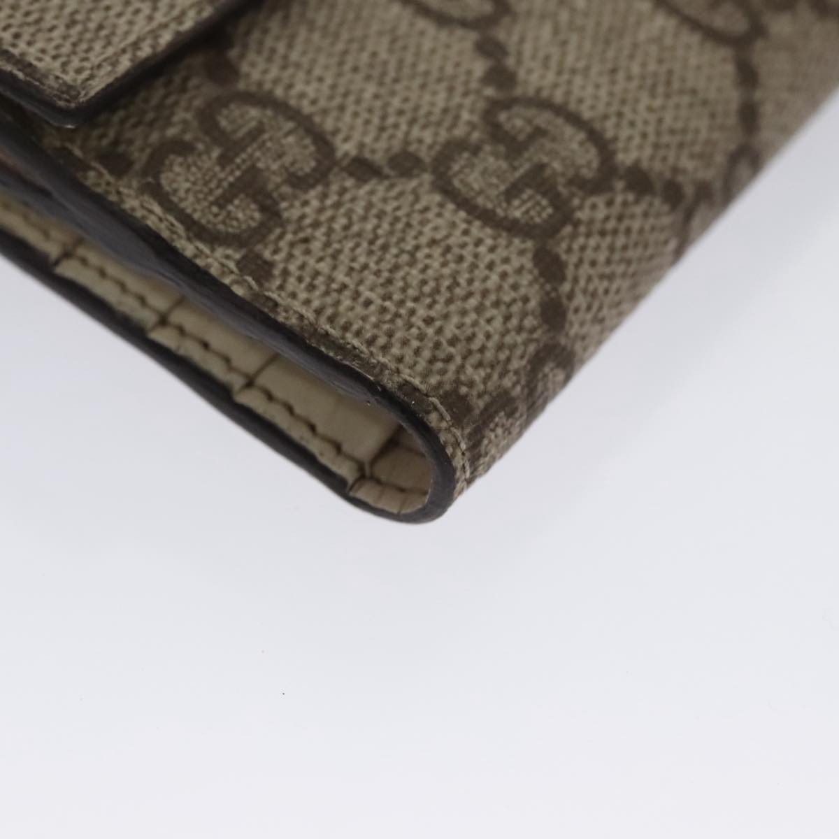 Gucci Beige Canvas Wallet  (Pre-Owned)