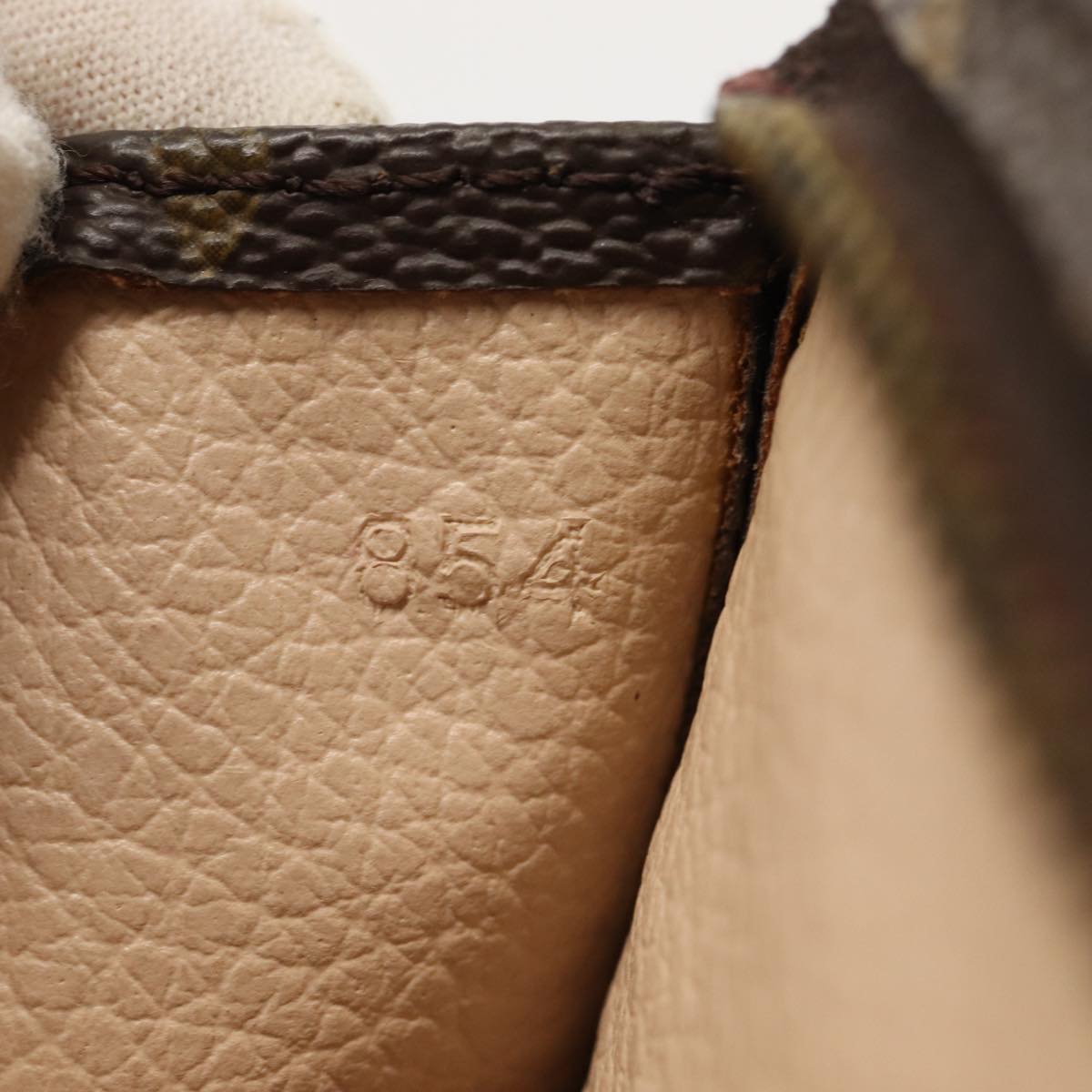 Louis Vuitton Trousse De Toilette Brown Canvas Clutch Bag (Pre-Owned)