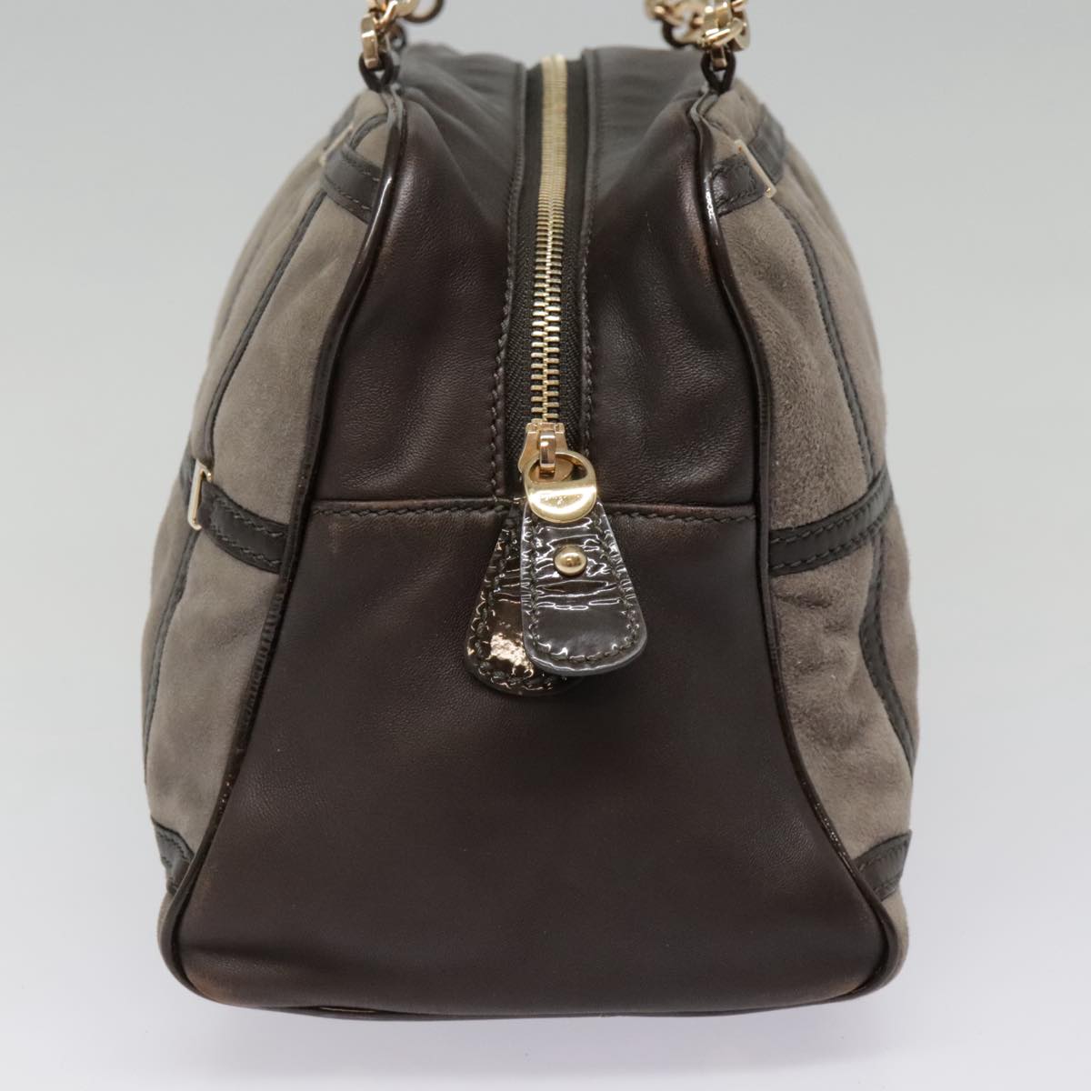 Salvatore Ferragamo Grey Suede Shoulder Bag (Pre-Owned)