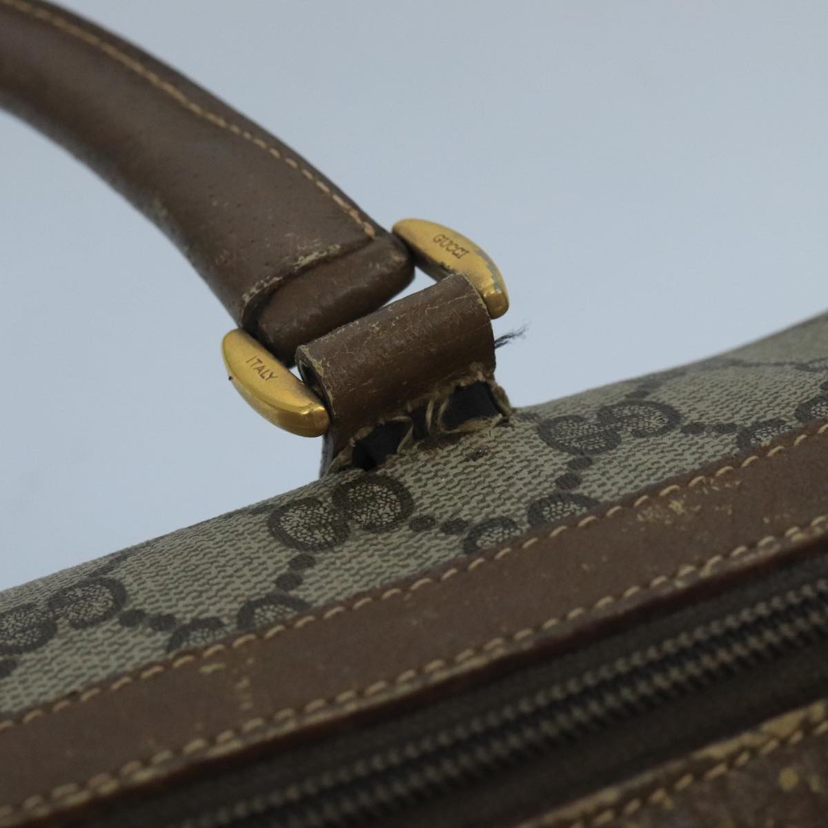 Gucci Gg Supreme Beige Canvas Travel Bag (Pre-Owned)