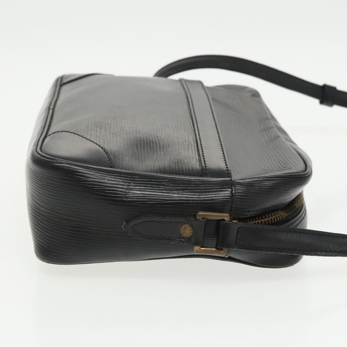 Louis Vuitton Trocadéro Black Leather Shoulder Bag (Pre-Owned)