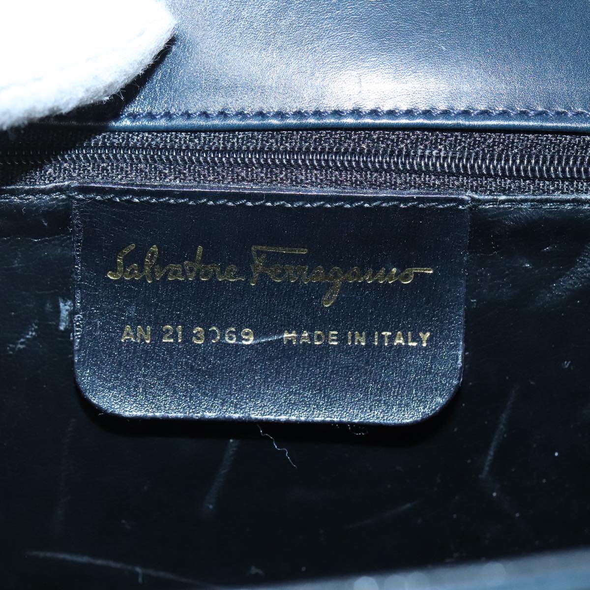 Salvatore Ferragamo Black Leather Handbag (Pre-Owned)