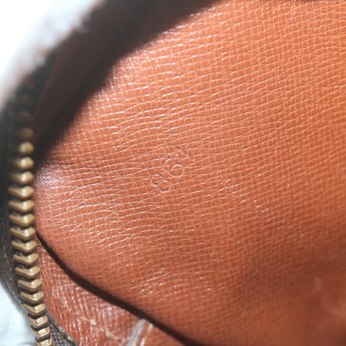 Louis Vuitton Marly Dragonne Brown Canvas Clutch Bag (Pre-Owned)
