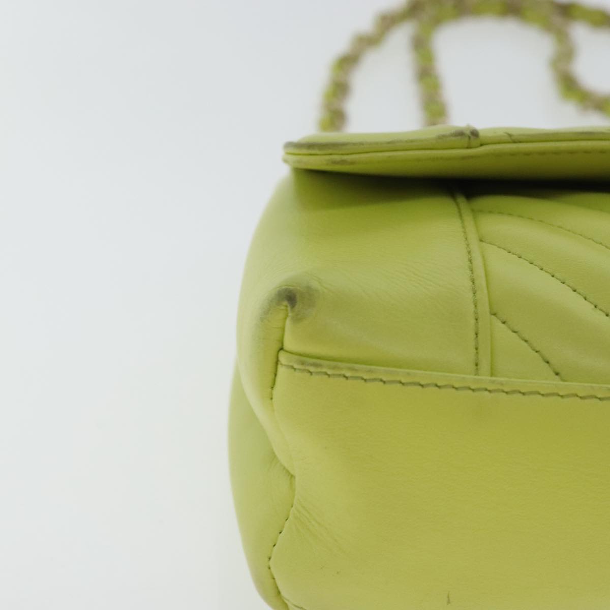 Chanel V-Stich Green Leather Shoulder Bag (Pre-Owned)