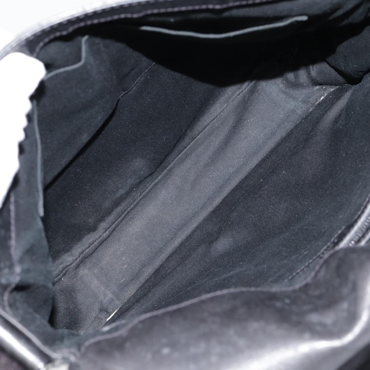 Bally Black Leather Shoulder Bag (Pre-Owned)