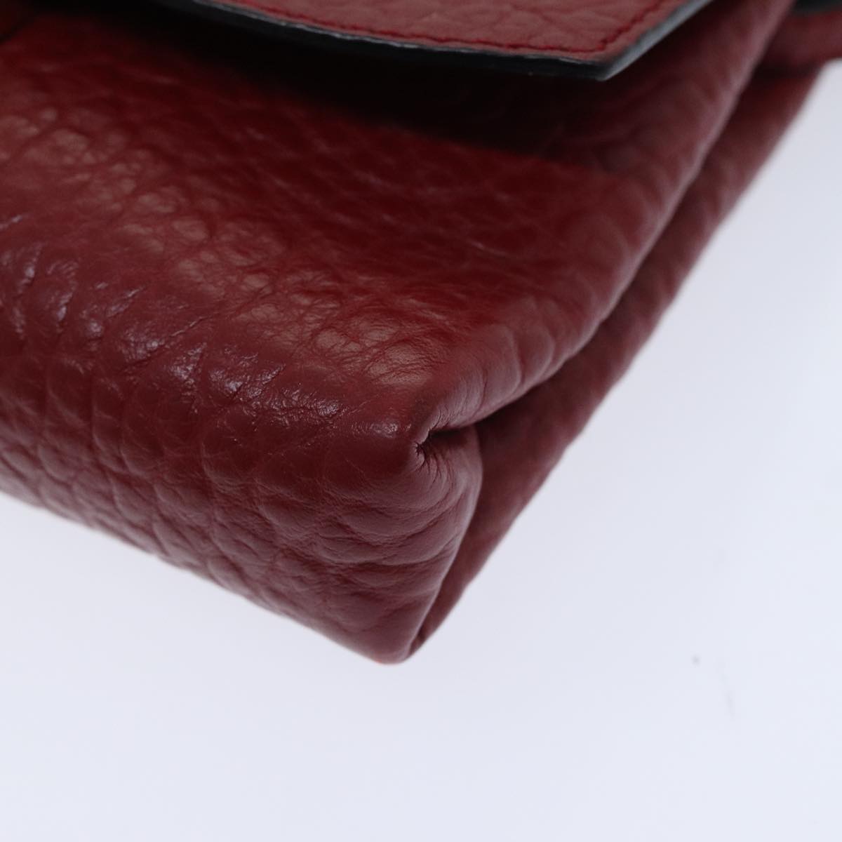 Burberry Red Leather Shoulder Bag (Pre-Owned)