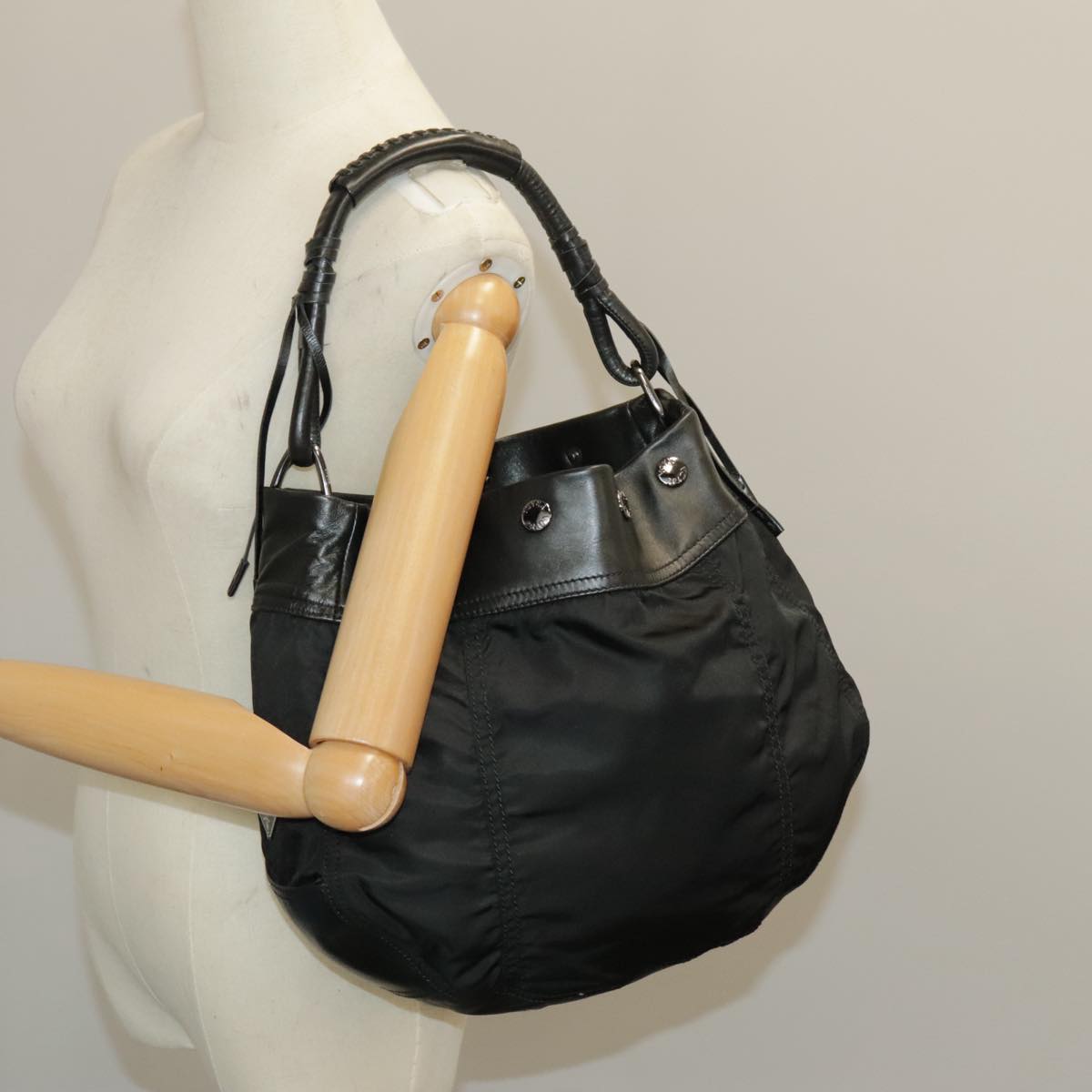Prada Re-Nylon Black Synthetic Shoulder Bag (Pre-Owned)