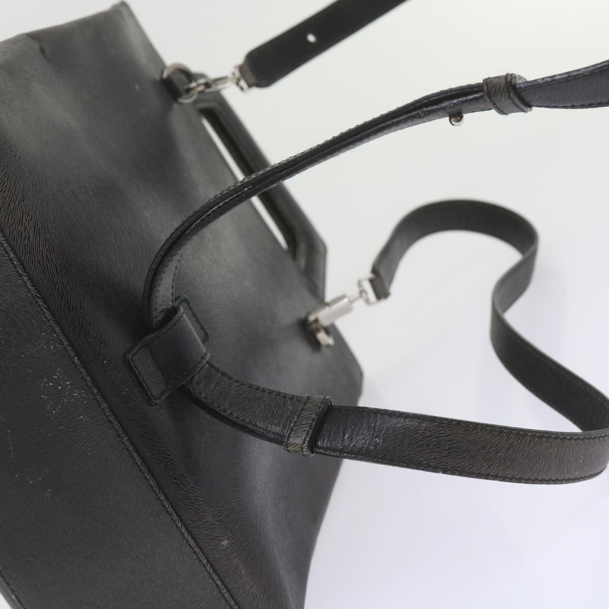 Salvatore Ferragamo Gancini Black Leather Handbag (Pre-Owned)