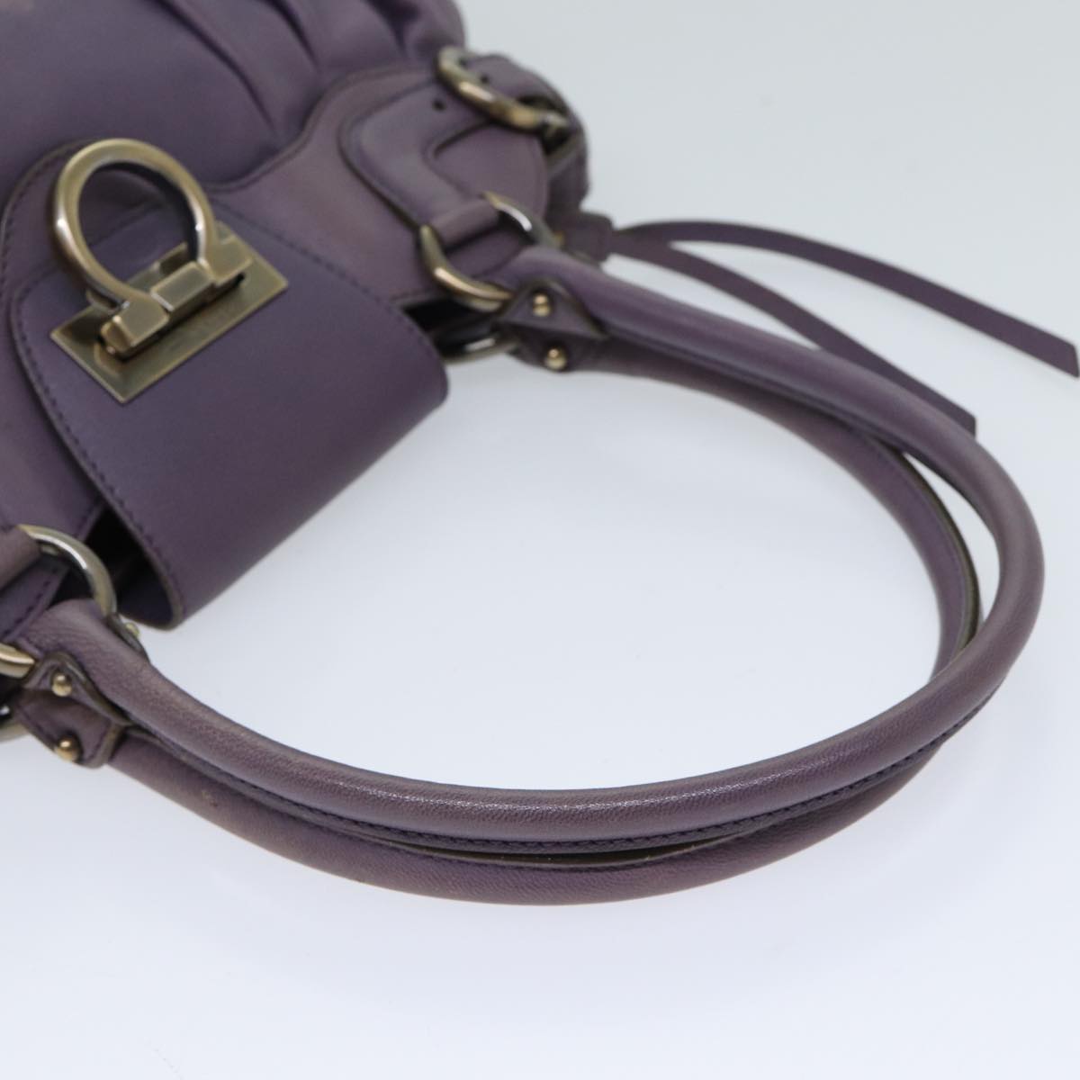 Salvatore Ferragamo Gancini Purple Leather Handbag (Pre-Owned)
