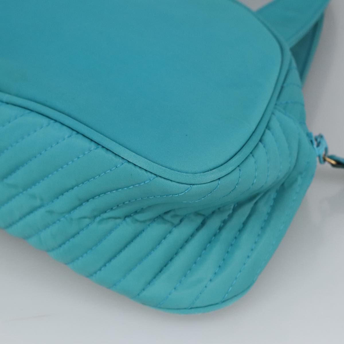 Yves Saint Laurent Turquoise Synthetic Handbag (Pre-Owned)