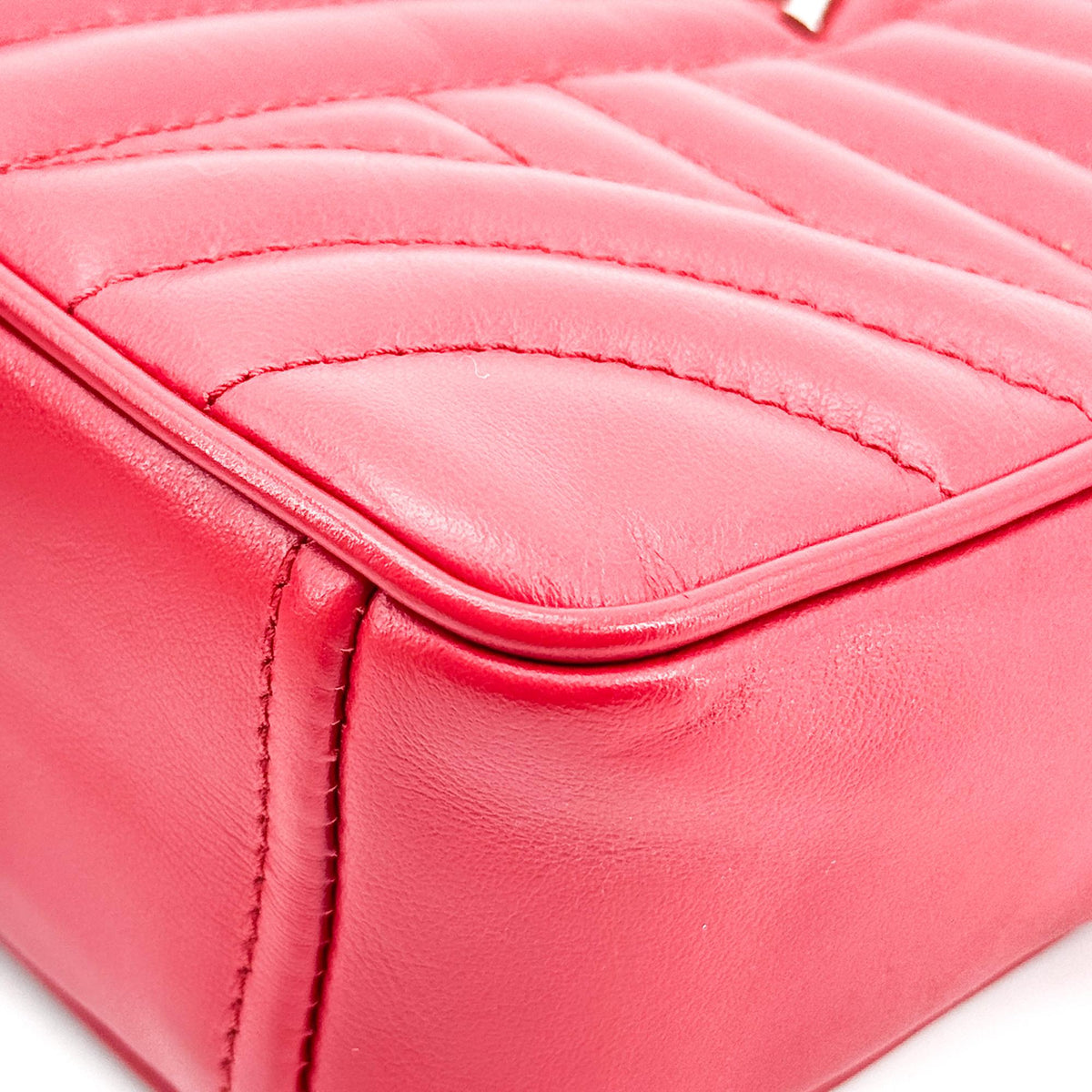 Prada Camera Diagramme Quilted Leather Red Leather Handbag (Pre-Owned)