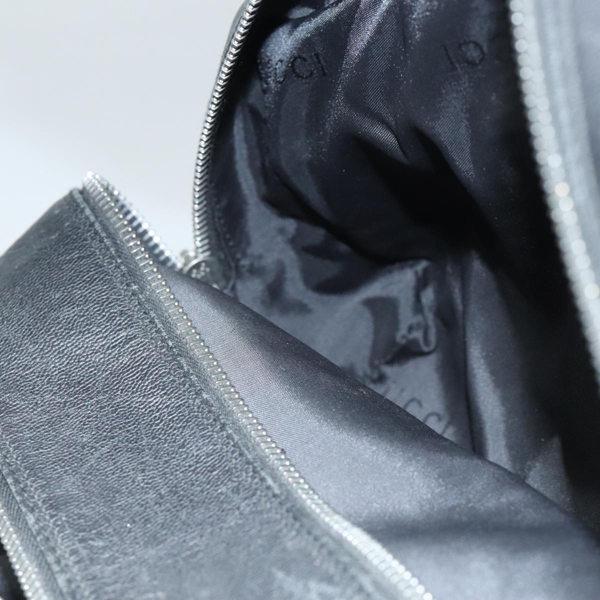 Gucci -- Black Leather Clutch Bag (Pre-Owned)