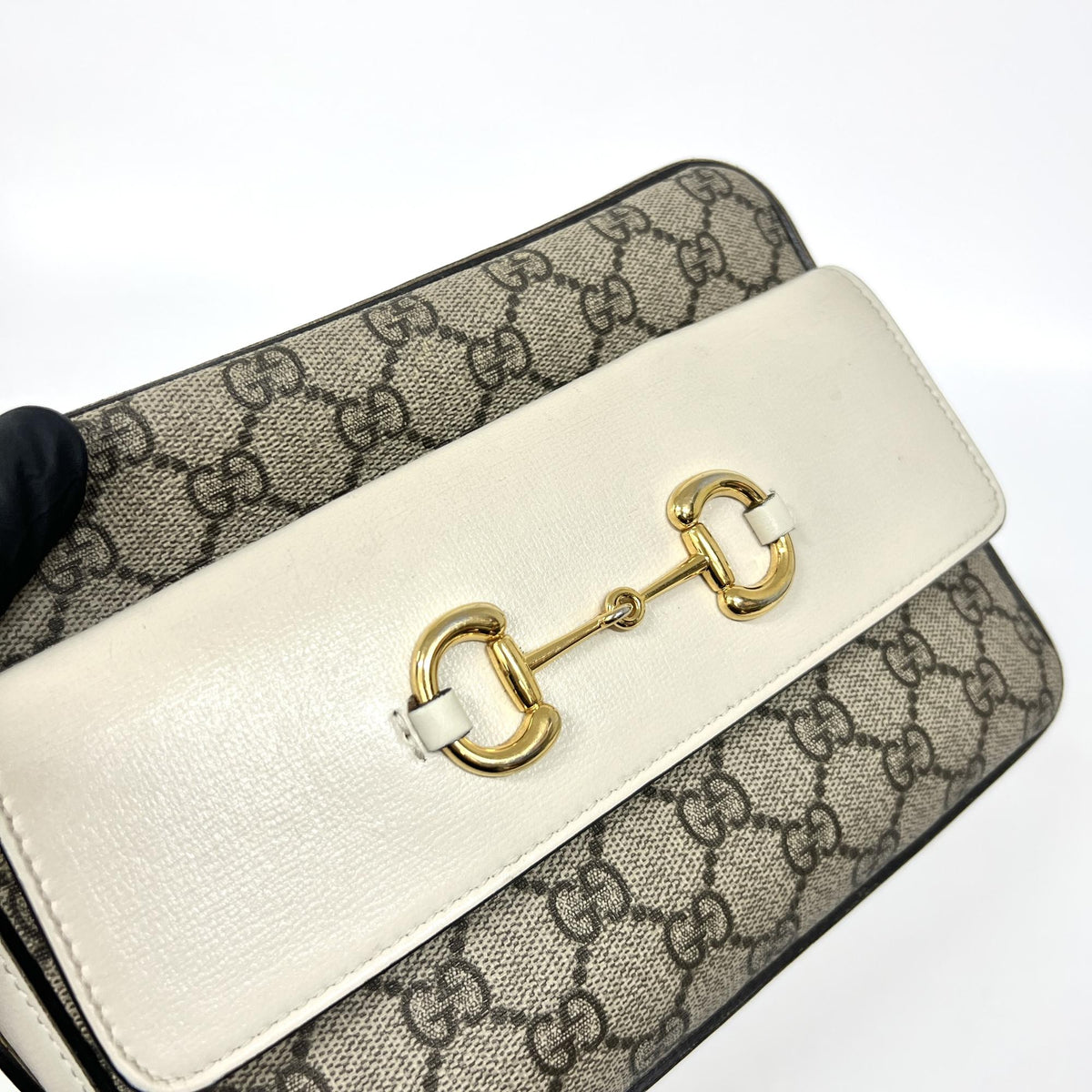 Gucci Horsebit 1955 Flap Pocket Camera Gg Coated Canvas And Leather Beige Canvas Shoulder Bag Bag (Pre-Owned)