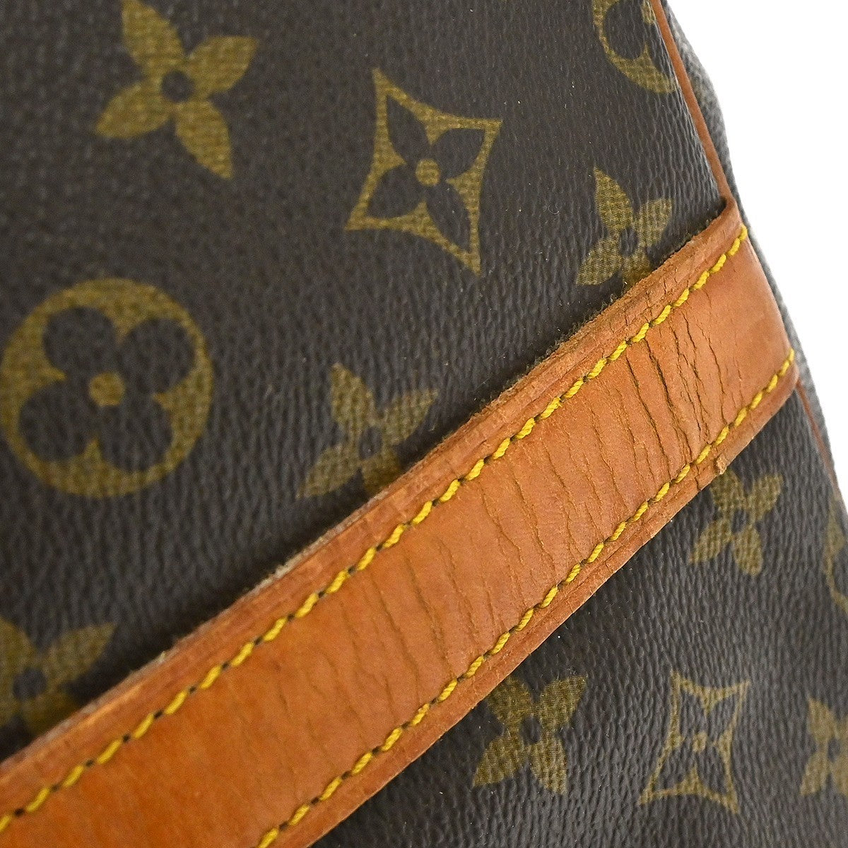 Louis Vuitton Keepall Bandoulière Monogram Brown Canvas Travel Bag Bag (Pre-Owned)