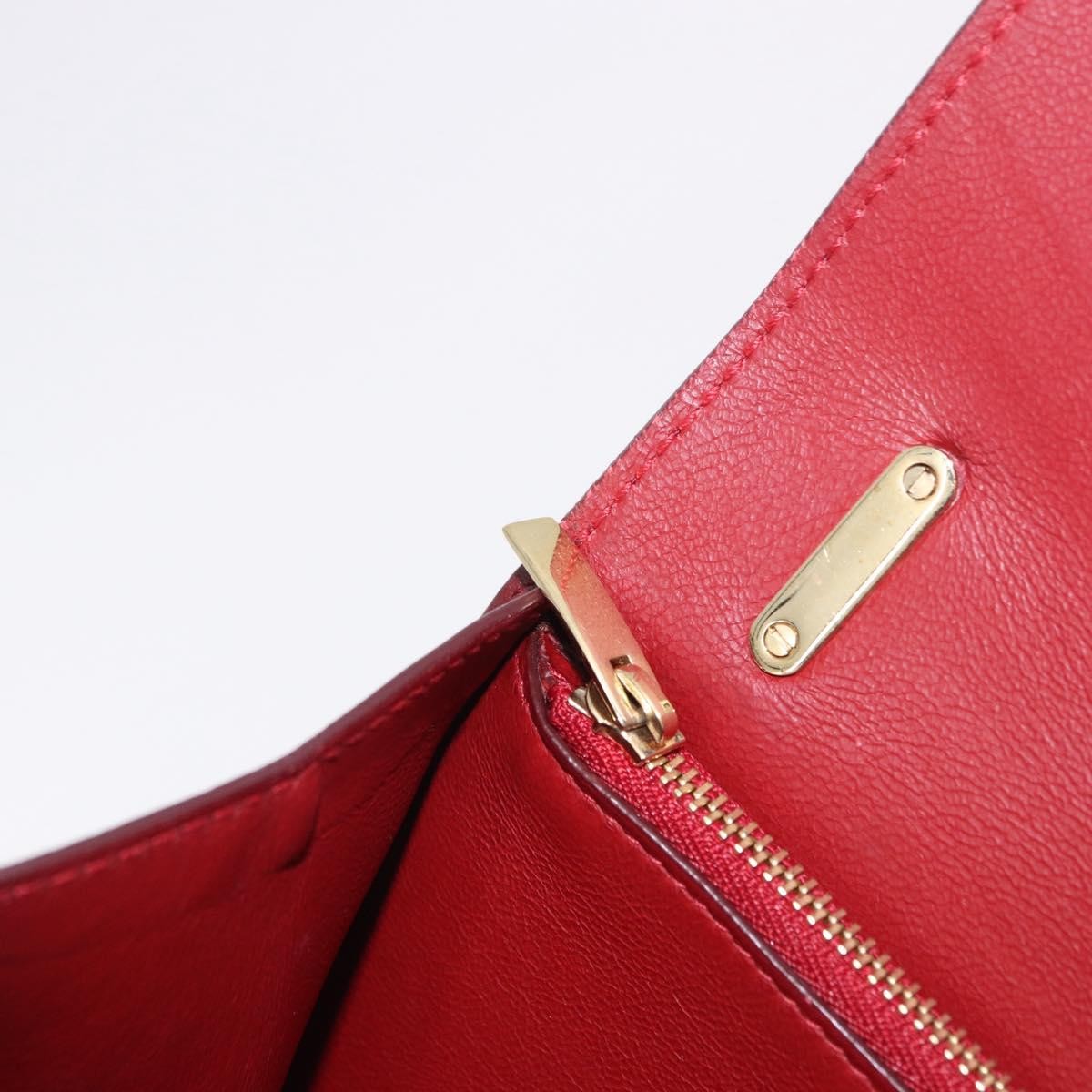 Salvatore Ferragamo Aileen Leather Burgundy Leather Shoulder Bag Bag (Pre-Owned)