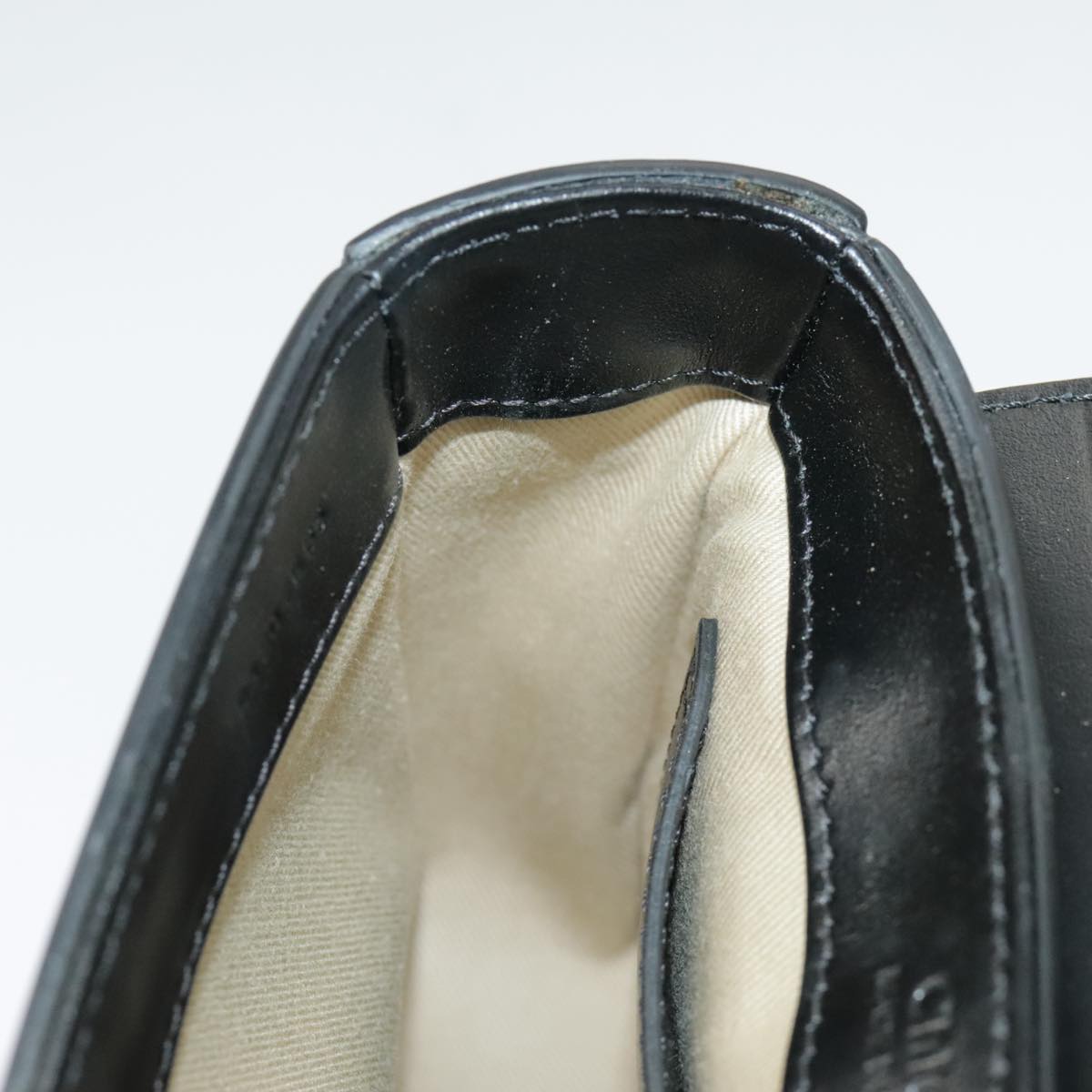 Chloé C Black Leather Handbag (Pre-Owned)