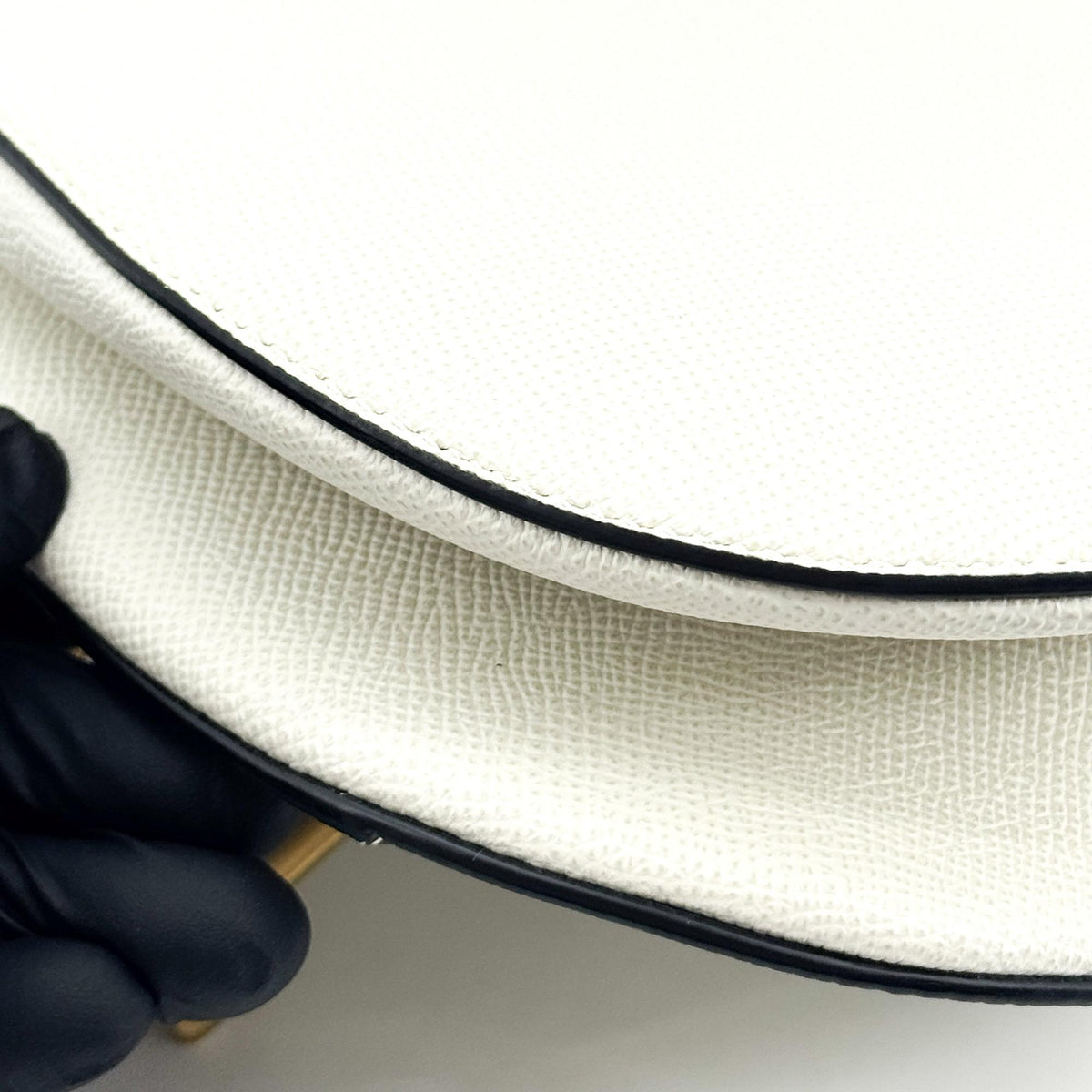 Christian Dior Saddle Leather White Leather Handbag (Pre-Owned)