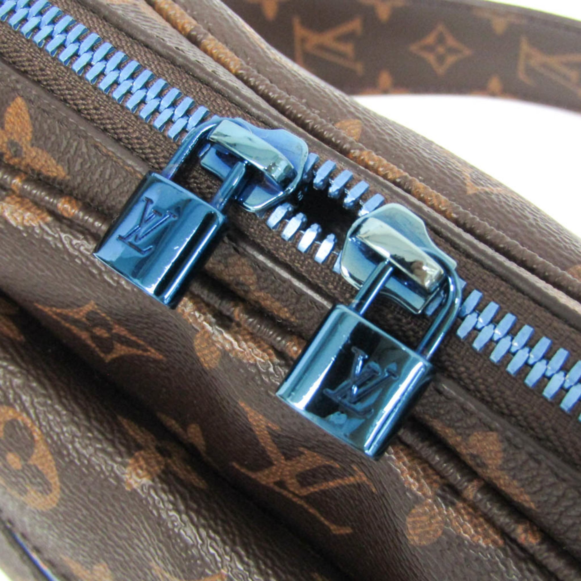 Louis Vuitton Outdoor Messenger Monogram Canvas Brown Canvas Shoulder Bag Bag (Pre-Owned)
