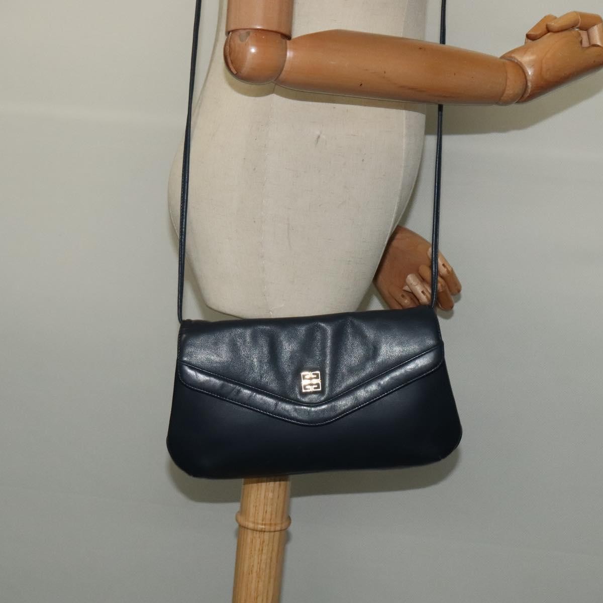 Givenchy Vintage 4G Leather Navy Leather Shoulder Bag Bag (Pre-Owned)