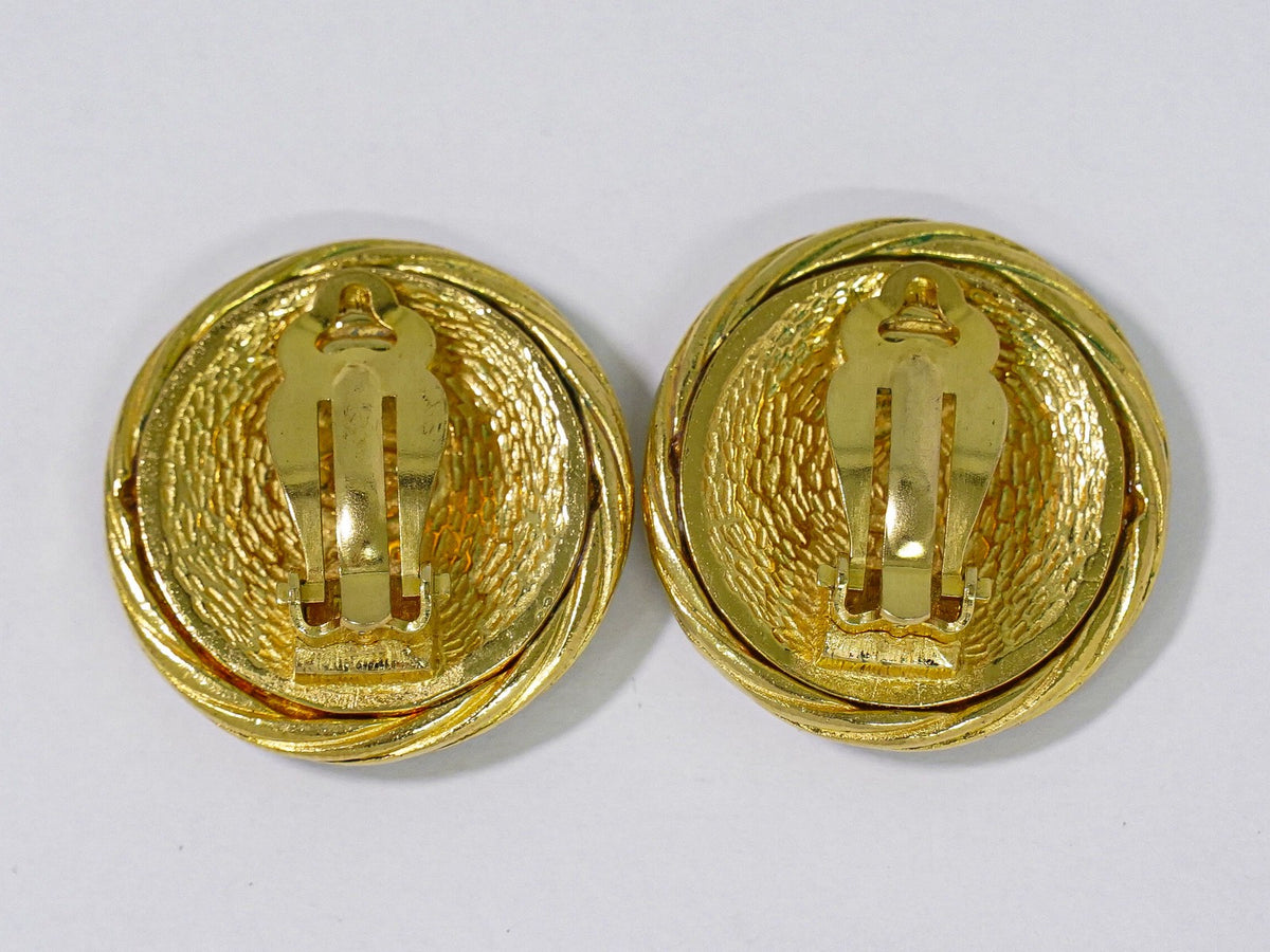 Chanel Vintage Round Cc Clip-On Metal Gold Gold_Plated Earrings Jewelry (Pre-Owned)