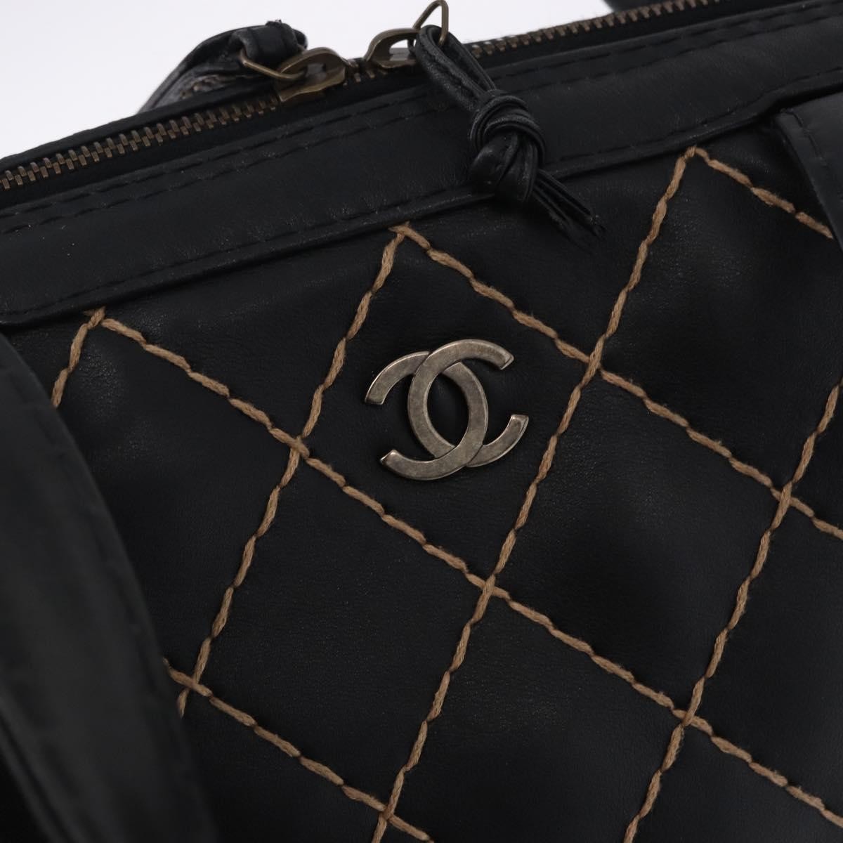 Chanel Surpique Zip Around Satchel Quilted Leather Black Leather Handbag (Pre-Owned)