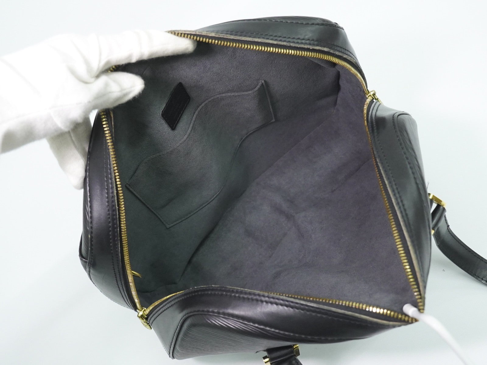 Louis Vuitton Voltaire Epi Leather Black Leather Shoulder Bag Bag (Pre-Owned)