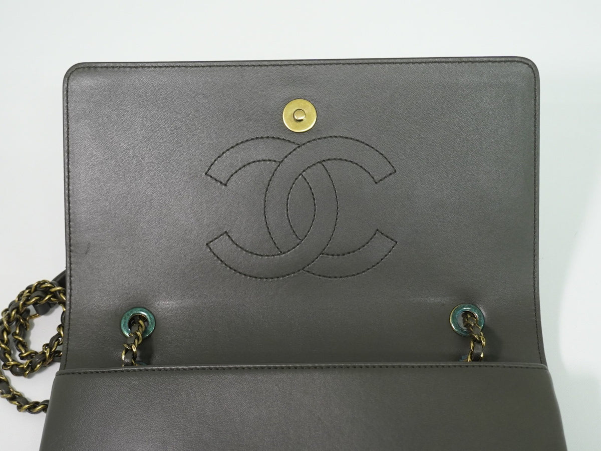 Chanel Cc Antico Flap Lambskin Gray Leather Handbag (Pre-Owned)