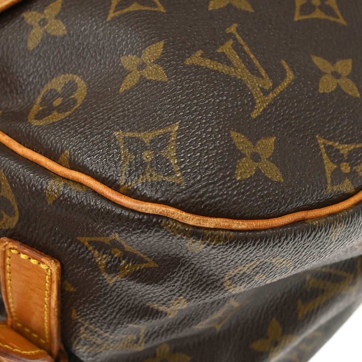 Louis Vuitton Saumur Monogram Brown Canvas Shoulder Bag Bag (Pre-Owned)