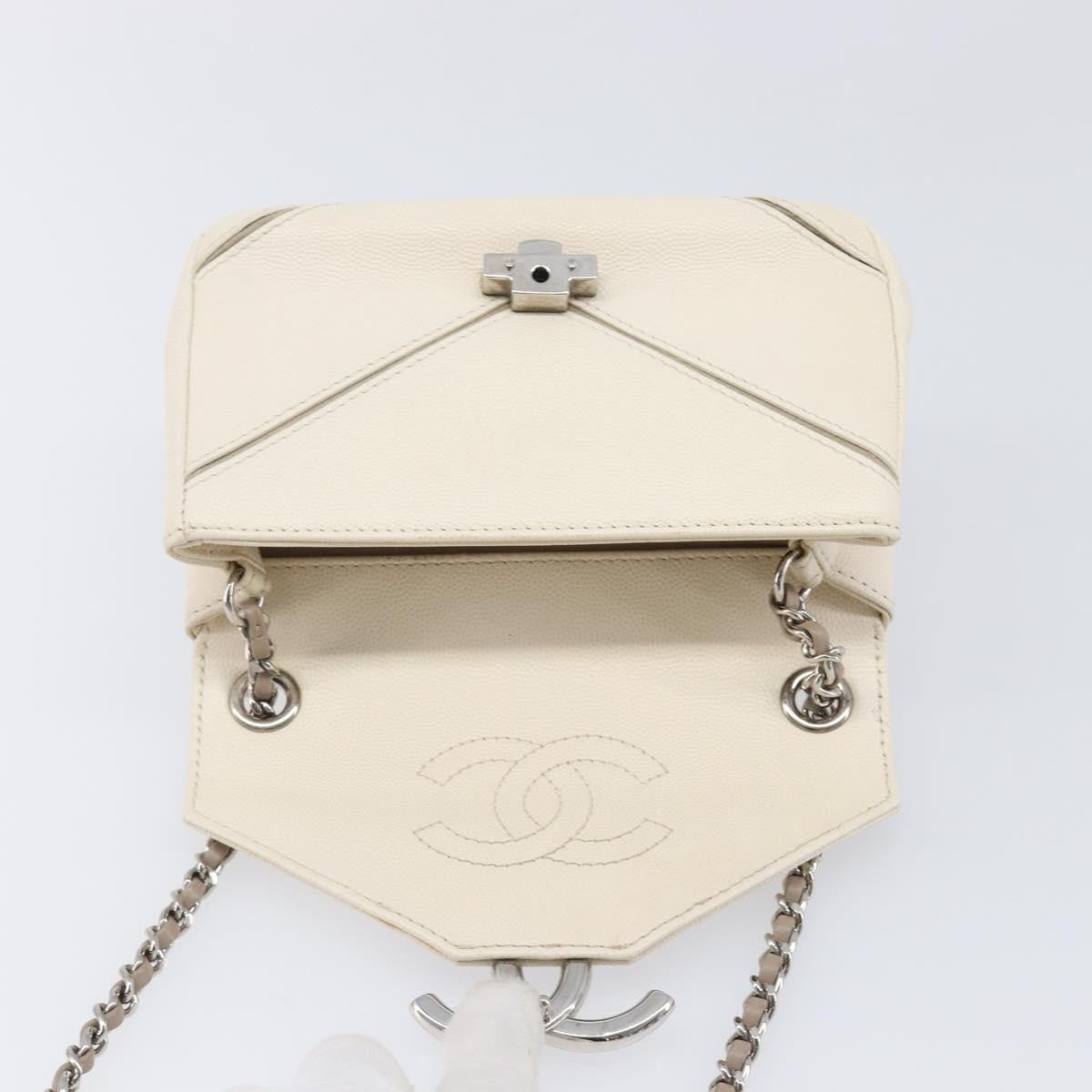 Chanel Macro Flap Chevron Caviar White Calfskin Shoulder Bag Bag (Pre-Owned)