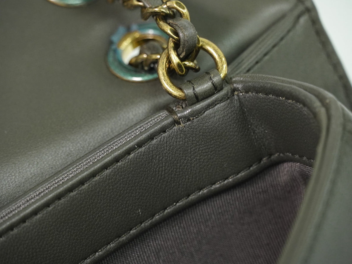 Chanel Cc Antico Flap Lambskin Gray Leather Handbag (Pre-Owned)