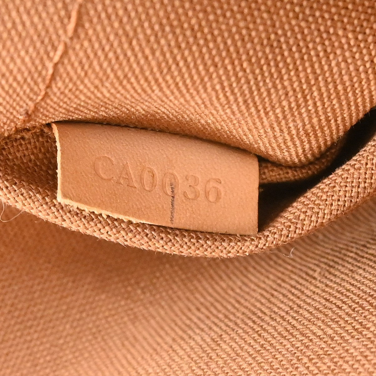 Louis Vuitton Lockit Monogram Brown Canvas Handbag (Pre-Owned)