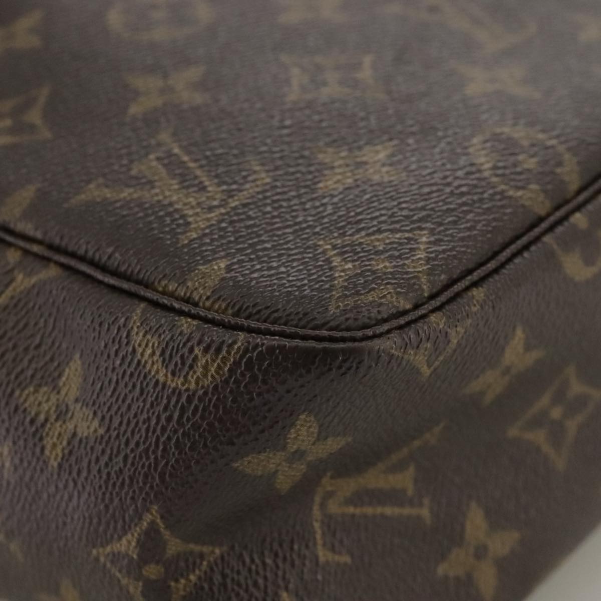 Louis Vuitton Trousse De Toilette Brown Canvas Clutch Bag (Pre-Owned)