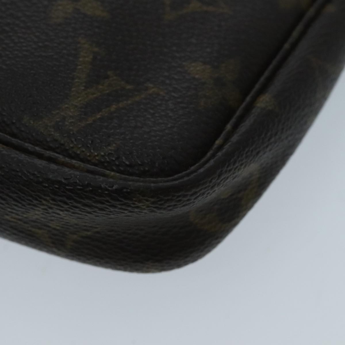 Louis Vuitton Pochette Accessoire Brown Canvas Clutch Bag (Pre-Owned)