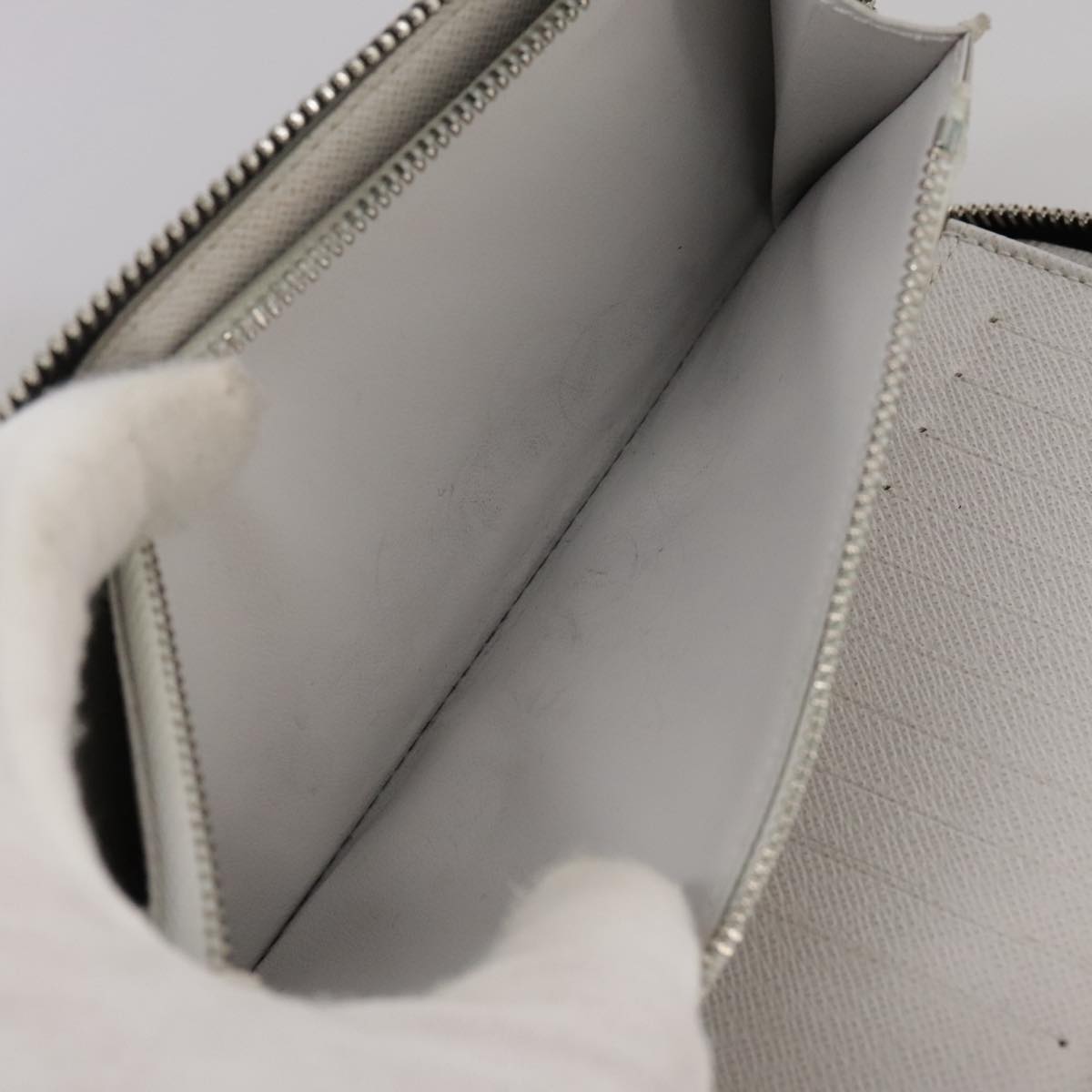 Louis Vuitton Zippy Wallet Vertical Grey Canvas Wallet  (Pre-Owned)