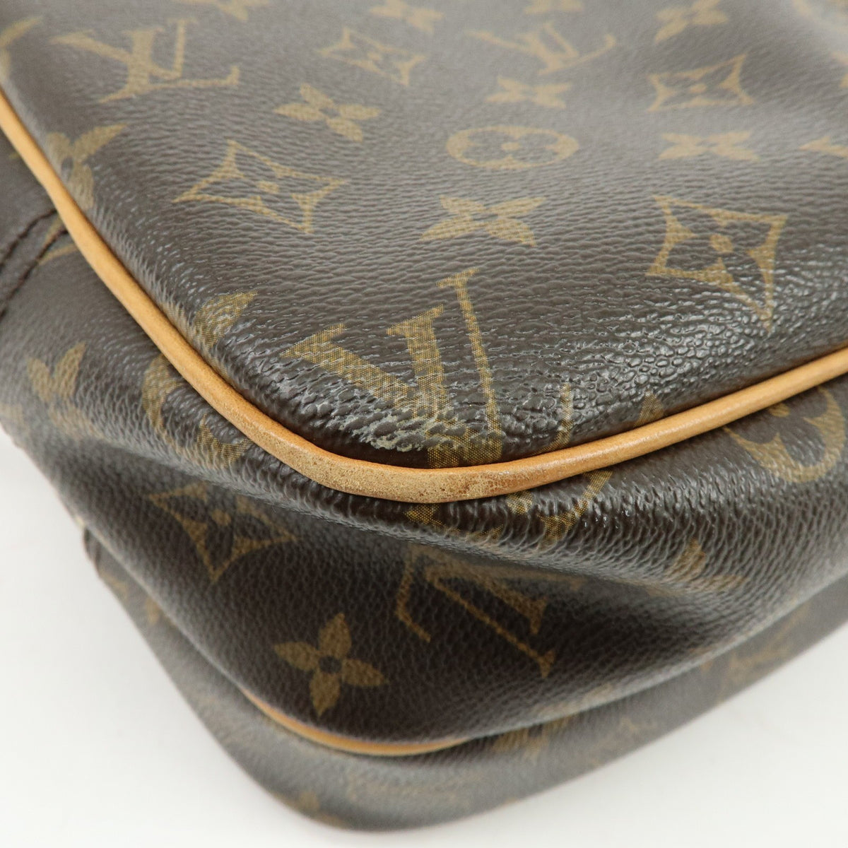 Louis Vuitton Reporter Monogram Canvas Brown Canvas Shoulder Bag Bag (Pre-Owned)