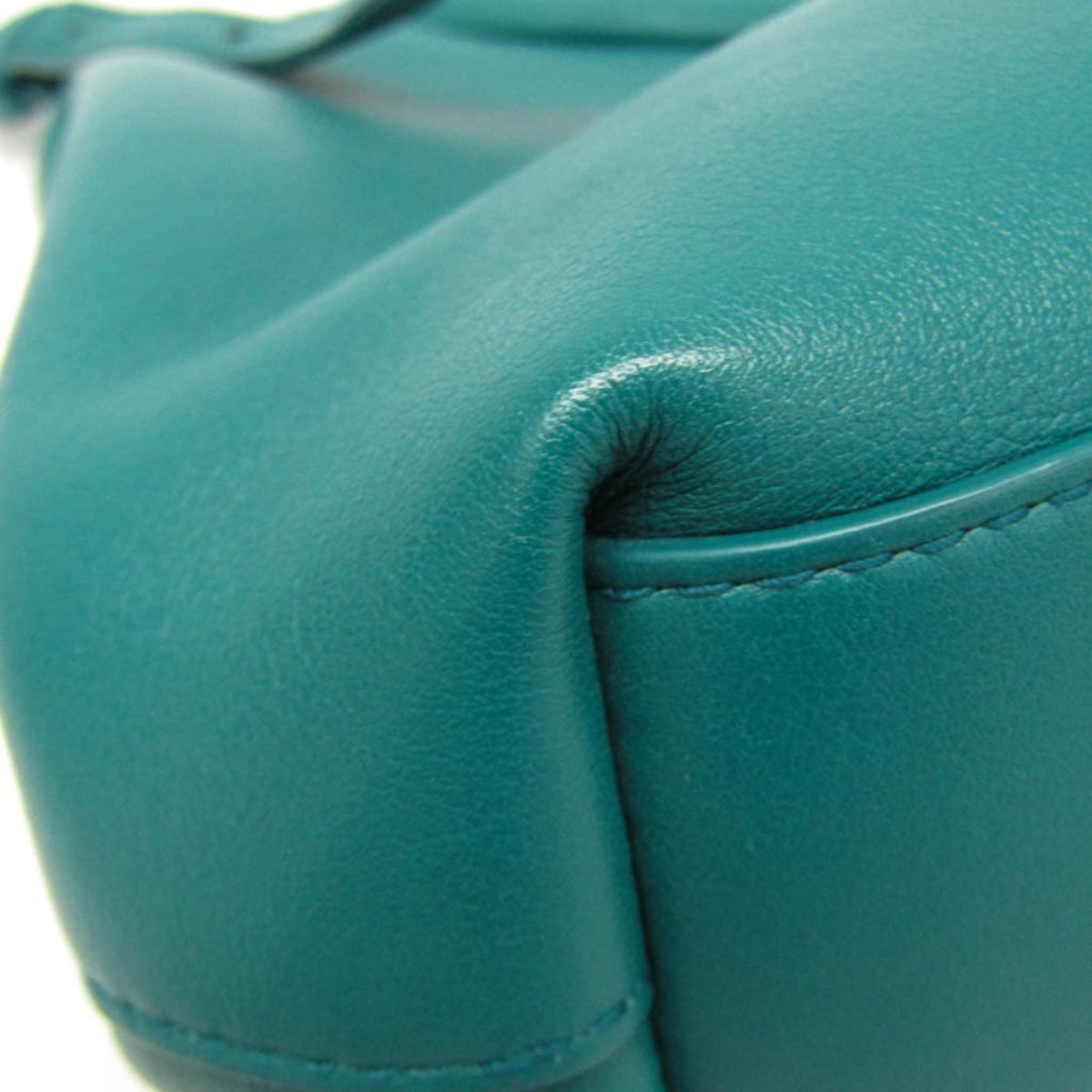 Bottega Veneta Point Leather Green Leather Shoulder Bag Bag (Pre-Owned)
