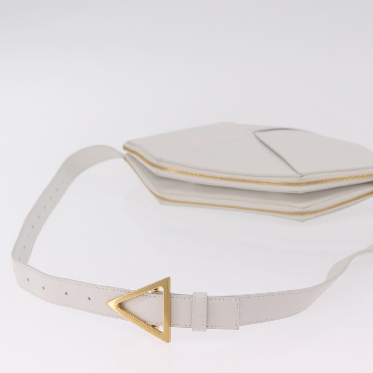 Bottega Veneta Nappa19 Pouch With Strap Maxi Intrecciato Leather White Leather Clutche & Pouche Bag (Pre-Owned)