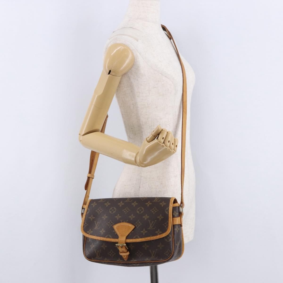 Louis Vuitton Sologne Monogram Brown Canvas Shoulder Bag Bag (Pre-Owned)