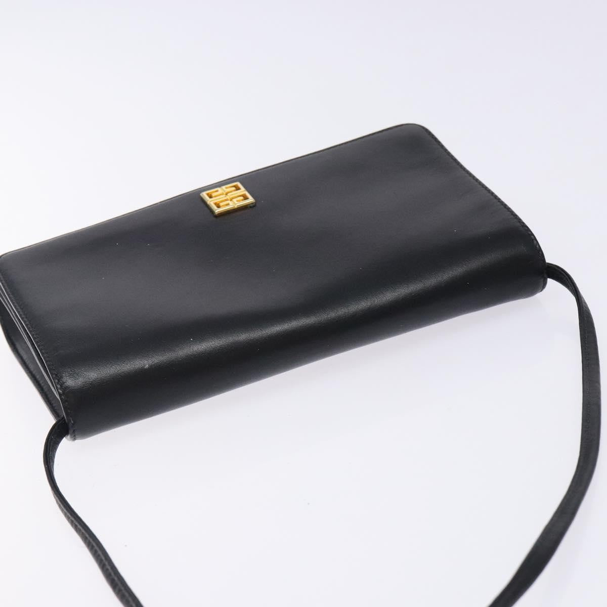 Givenchy Vintage 4G Leather Black Leather Shoulder Bag Bag (Pre-Owned)