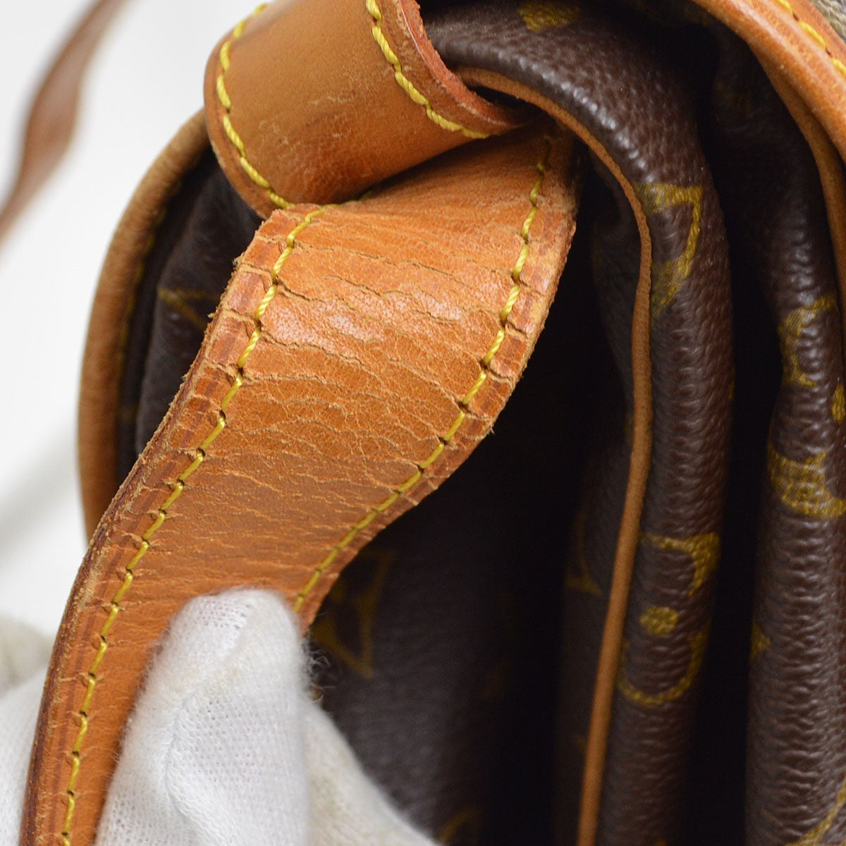 Louis Vuitton Saumur Monogram Canvas Brown Canvas Shoulder Bag Bag (Pre-Owned)