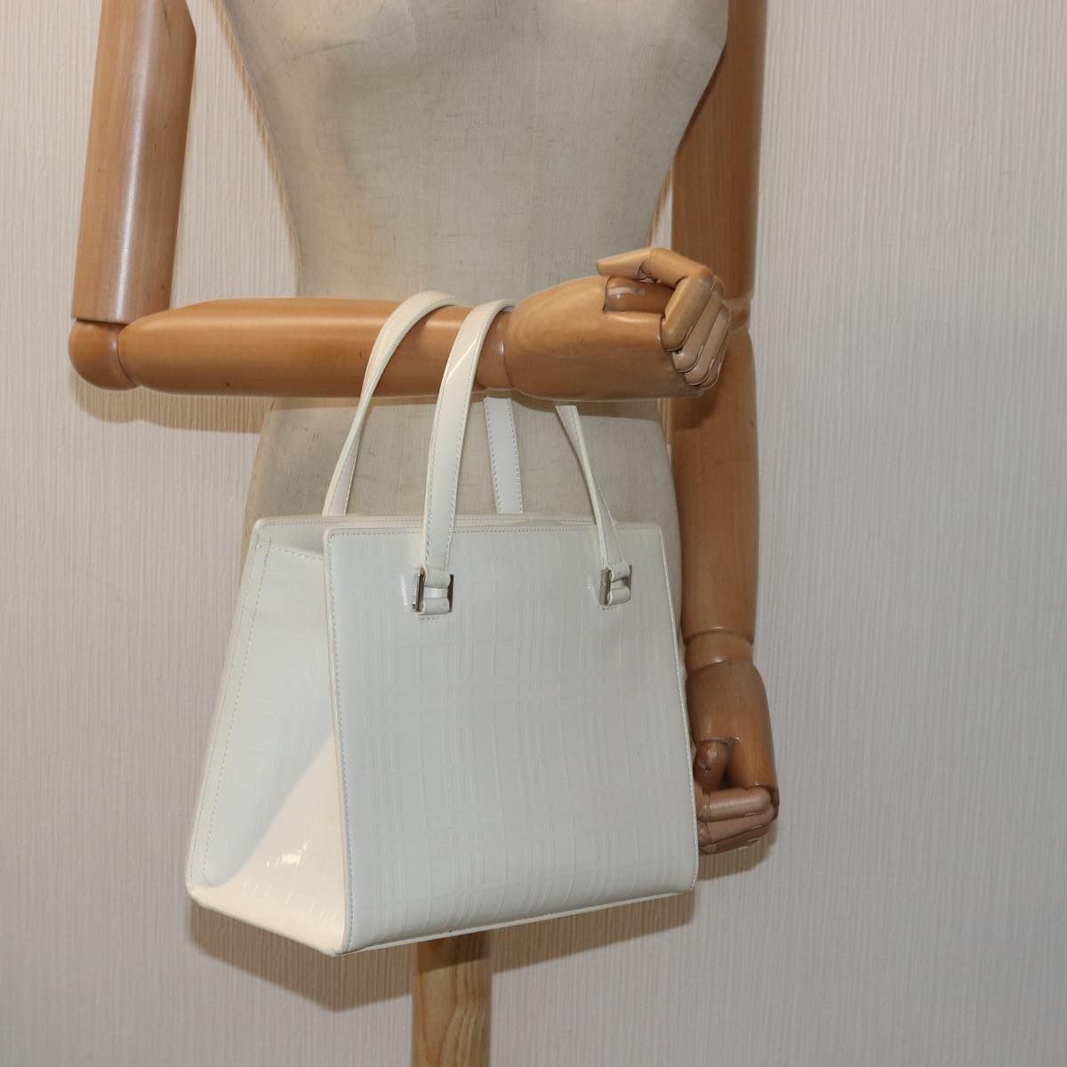 Burberry - White Patent Leather Handbag (Pre-Owned)