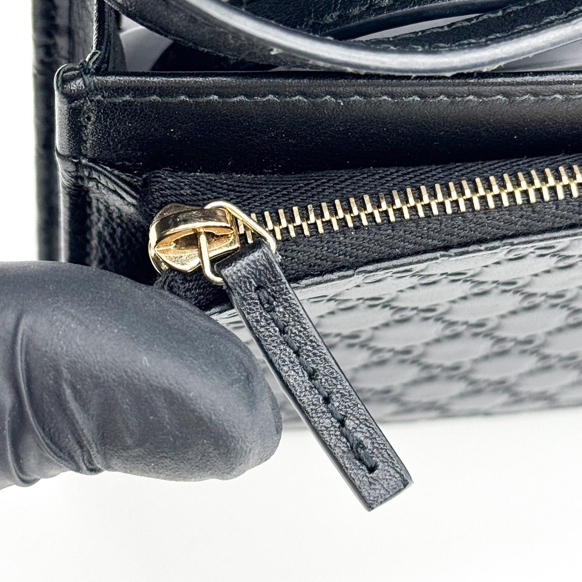 Gucci Wallet On Strap Microguccissima Leather Black Leather Crossbody Bag Bag (Pre-Owned)