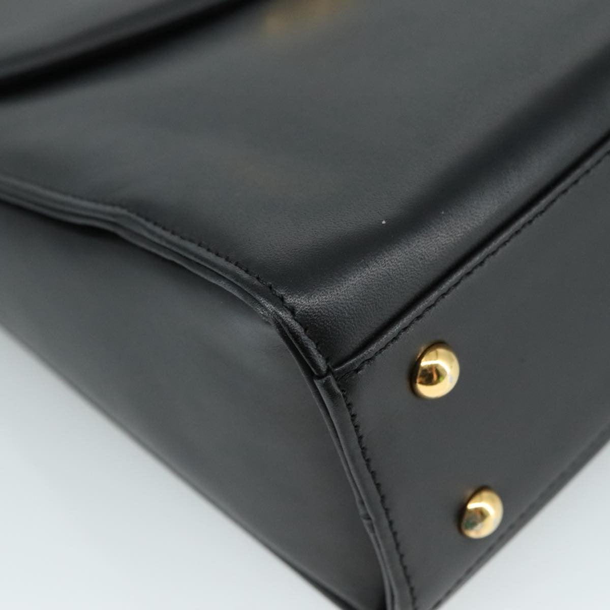 Givenchy Vintage Leather Black Leather Handbag (Pre-Owned)