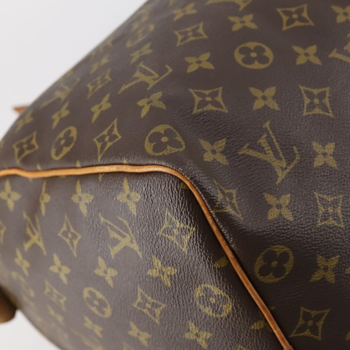Louis Vuitton Keepall Monogram Canvas Brown Canvas Travel Bag Bag (Pre-Owned)