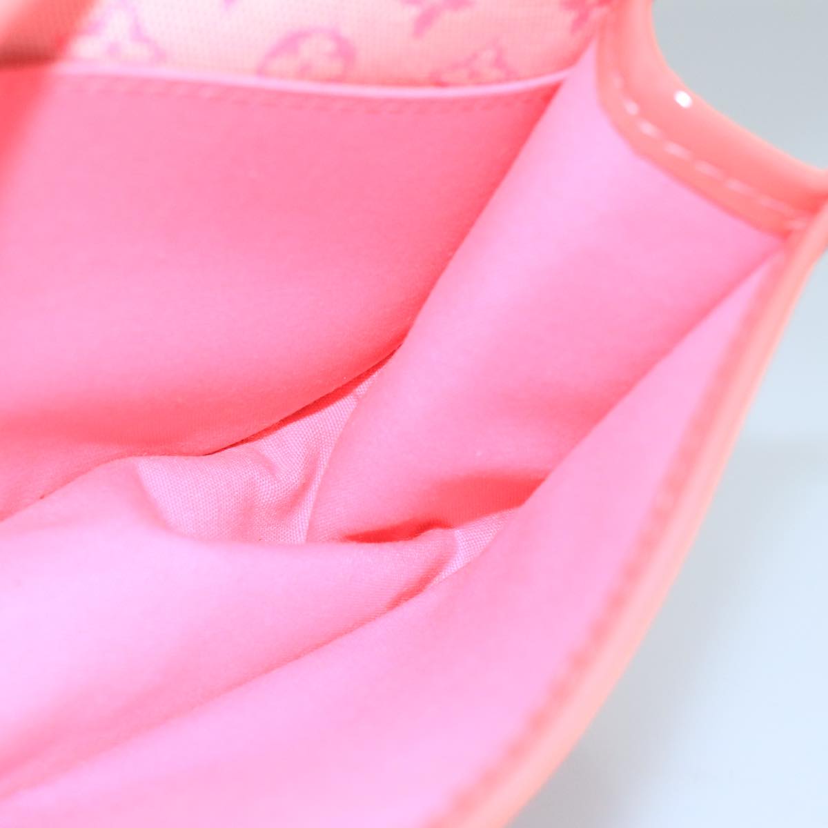 Louis Vuitton Mary Kate Pink Canvas Clutch Bag (Pre-Owned)