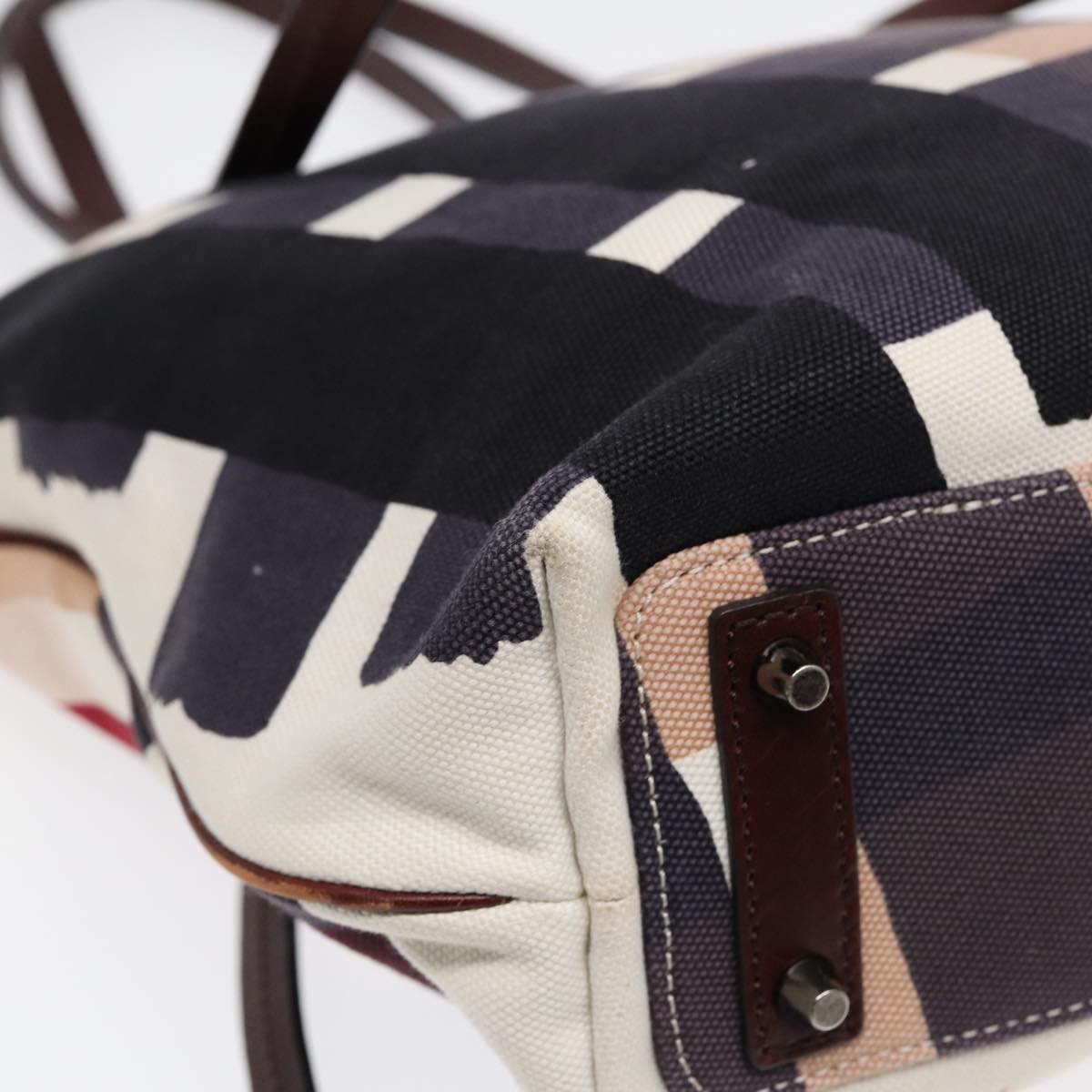 Burberry Multicolour Canvas Tote Bag (Pre-Owned)