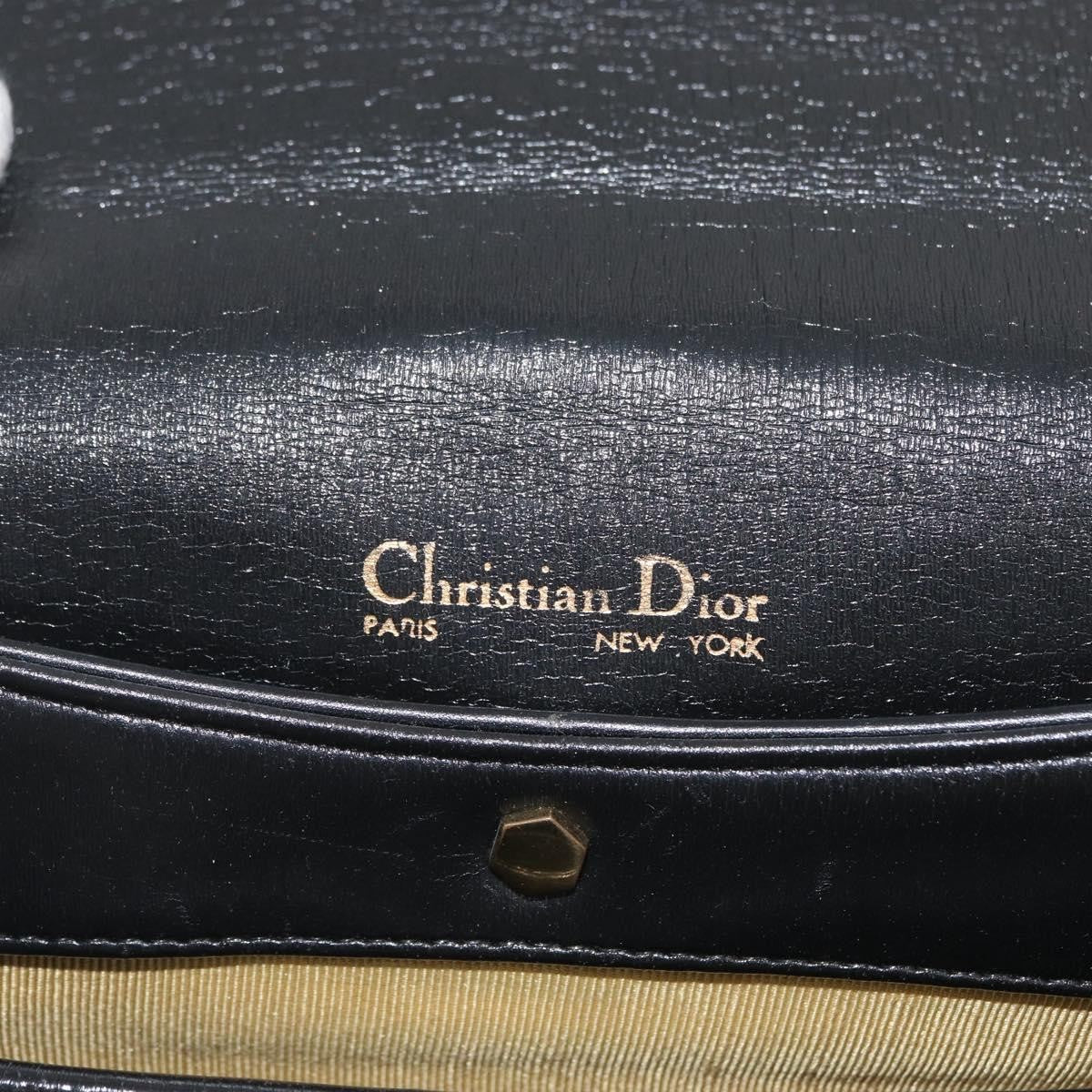 Christian Dior Vintage Cd Logo Leather Black Leather Shoulder Bag Bag (Pre-Owned)