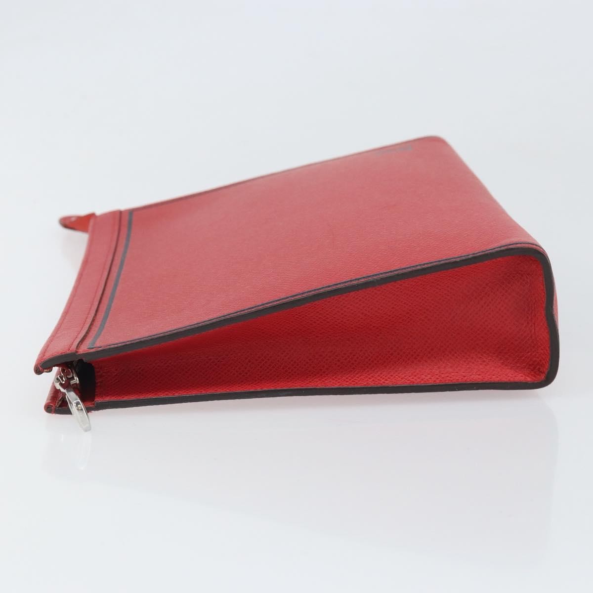 Louis Vuitton Pochette Voyage Taiga Leather Red Leather Clutche & Pouche Bag (Pre-Owned)